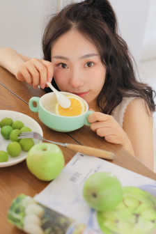 喜爱夜蒲2大尺度吃乳